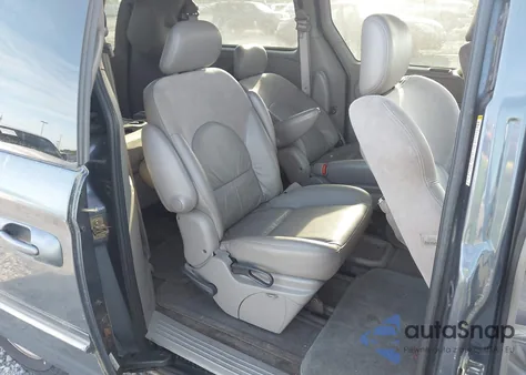 2002 Chrysler Town & Country Limited z USA, uszkodzony, nr VIN 2C8GP64L22R757698